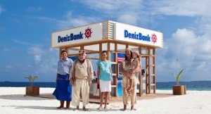 1455899045_57_02-denizbank-yeni-reklamlarini-maldivlerde-cekti-rbeyazit-ozturk-erdal-ozyagcilar-1687624
