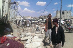 Генсек ООН потребовал расследовать авиаудар коалиции по рынку в Йемене, в котором погибли более 100 человек