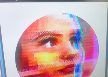 Пользователи твиттера превратили искусственный интеллект Microsoft в расиста и ублюдка